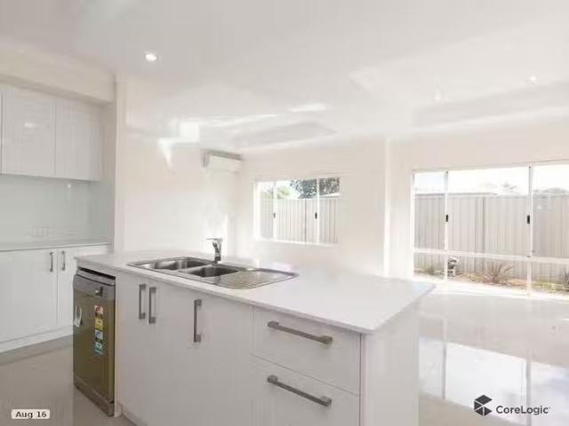 Nice 19C Isted Avenue, Hamilton Hill, WA 6163