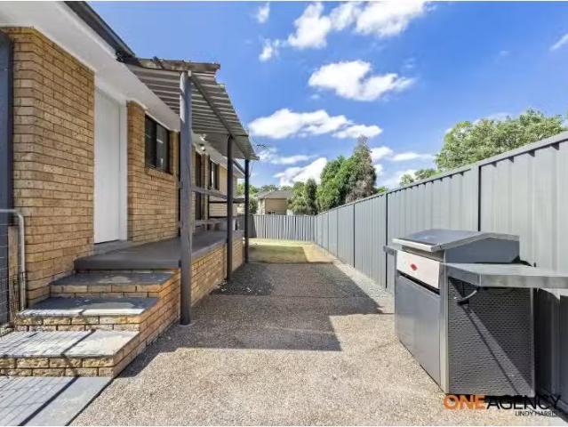 Charming 1 Muller Place, Singleton House for rent Listed by J.