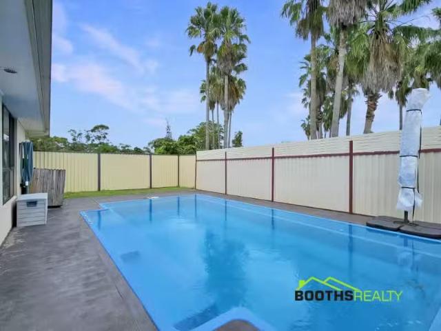 Unique 1 Monarch Drive, Hamlyn Terrace House for rent Listed.
