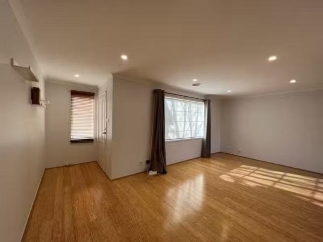 Charming 1 Oak Court, Box Hill South VIC 3128 House For Lease