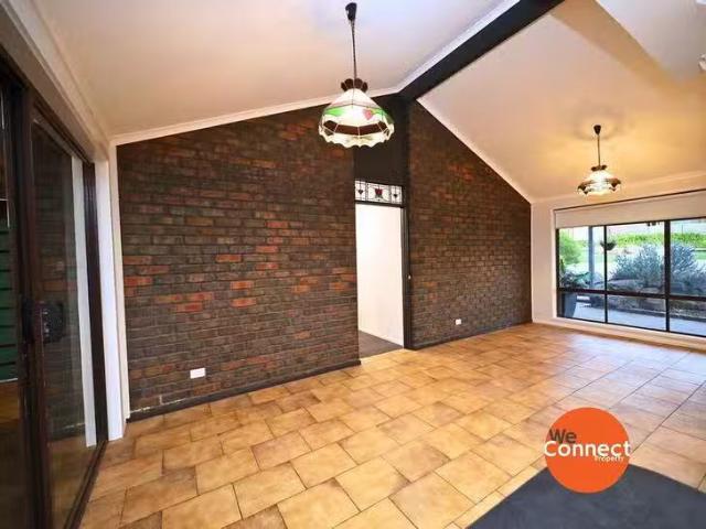 Deal! 1 Opal Street, Aberfoyle Park, SA 5159
