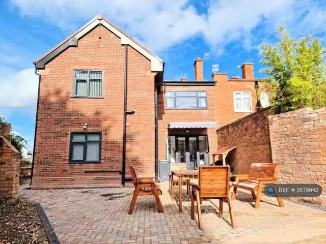 For Rent! 1 BA Studio flat for rent in Park Rd, Moseley, Birmi.