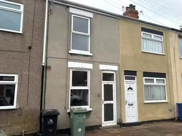 Cheap 1 BA 1 bedroom terraced house for rent in Haycroft Stree.