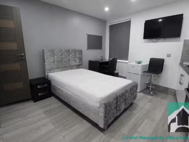 For Rent! 1 BA 1 bedroom terraced house for rent in Heeley Roa.