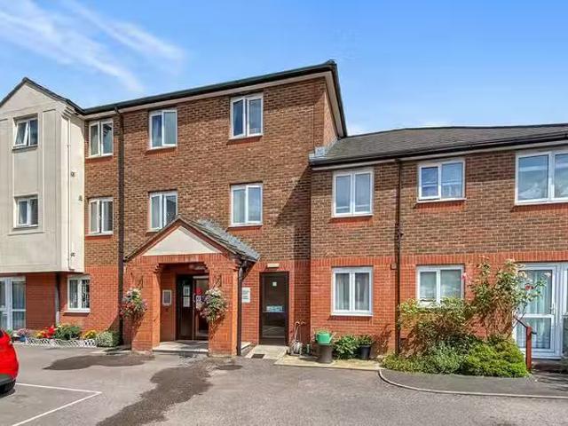Charming 1 BA 1 bedroom apartment for rent in Chatham Court, W.