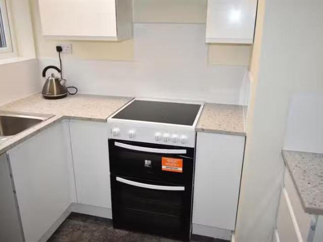 Nice 1 BA 1 bedroom apartment for rent in Ash Close, Yate, BS37
