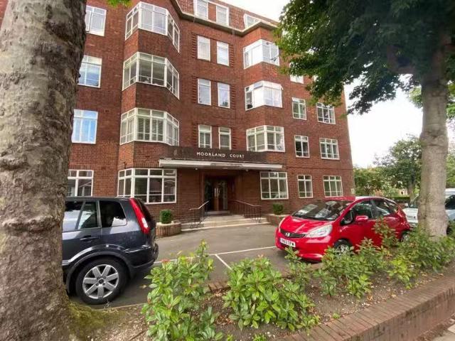 For Rent! 1 BA 1 bedroom flat for rent in Melville Road, Edgb.