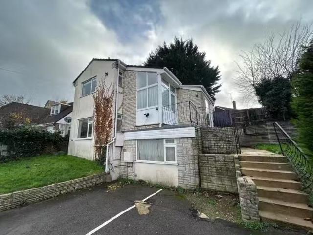 For Rent! 1 BA 1 bedroom flat for rent in Beaconsfield Road, P.