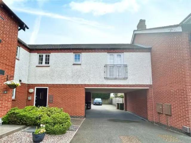 Cheap 1 BA 1 bedroom flat for rent in De Montfort Close, Churc.
