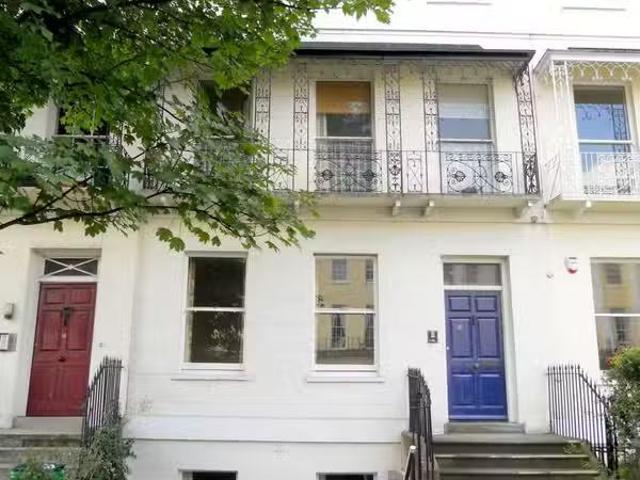 Just in! 1 BA 1 bedroom flat for rent in Evesham Road, Chelten.