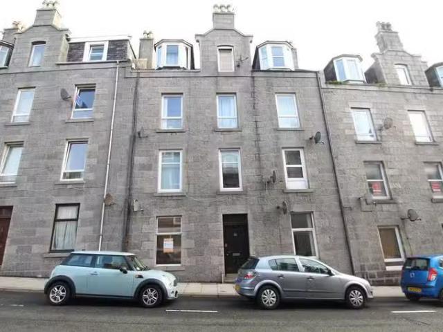 Cozy 1 BA 1 bedroom flat for rent in Esslemont Avenue, Rosemou.