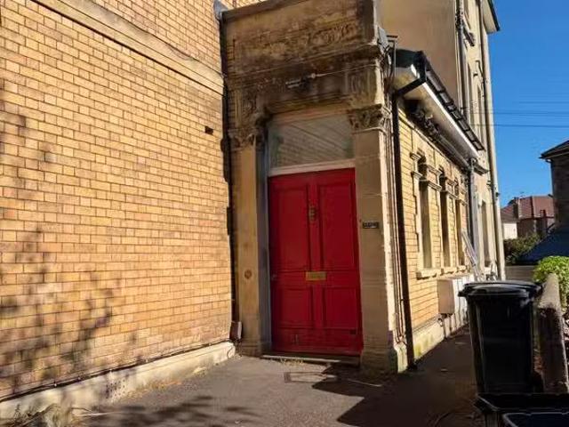Just in! 1 BA 1 bedroom flat for rent in Flat &, Redland R.