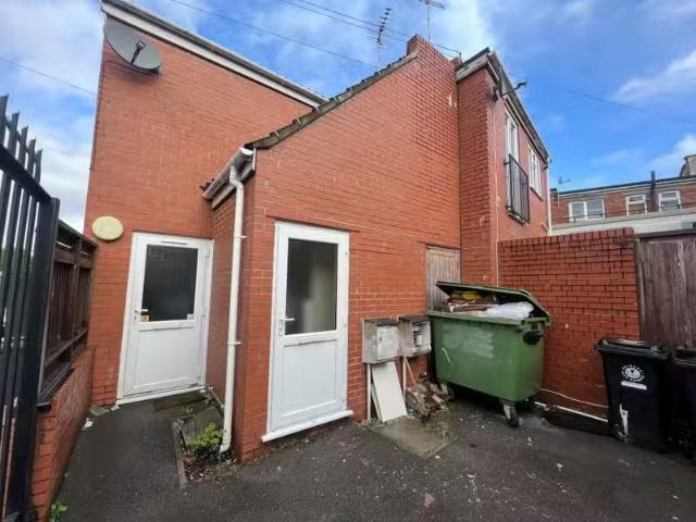 Cozy 1 BA 1 bedroom flat for rent in Guinea Lane, Bristol, BS16