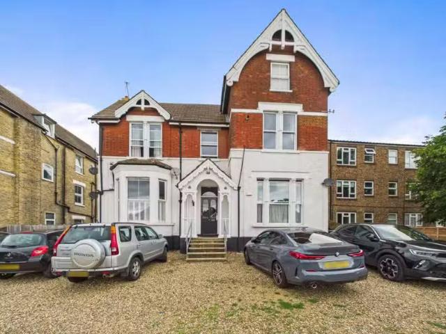 Charming 1 BA 1 bedroom flat for rent in Hayes Lane, Bromley.