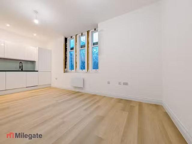 New 1 BA 1 bedroom flat for rent in High Street, Beckenham, BR3