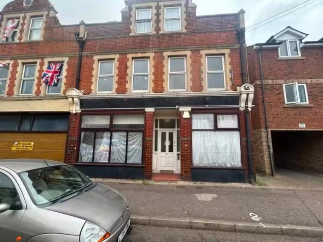 For Rent! 1 BA 1 bedroom flat for rent in High Street, Clacton.