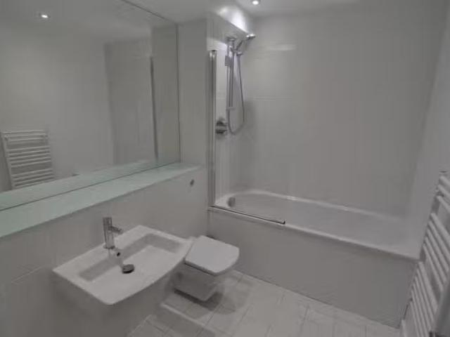 Cozy 1 BA 1 bedroom flat for rent in Lilycroft Road, Bradford.