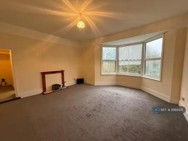 Unique 1 BA 1 bedroom flat for rent in Sea Road, Westgate On S.