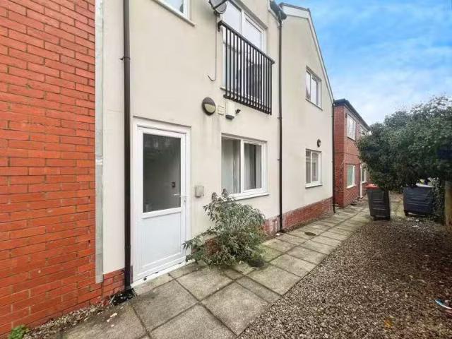 For Rent! 1 BA 1 bedroom flat for rent in Silverwell Street, B.