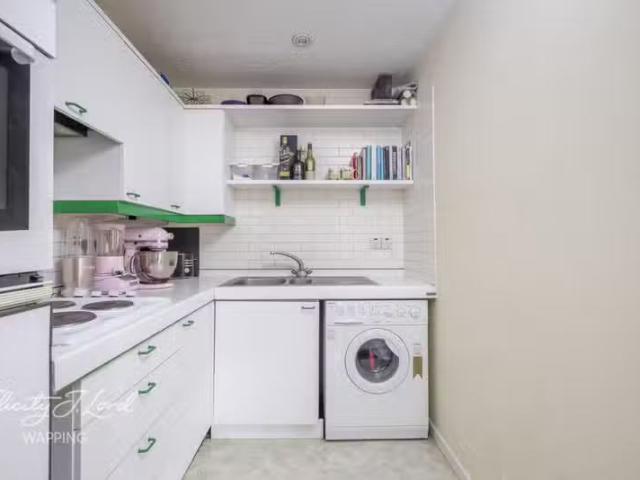 Deal! 1 BA 1 bedroom flat for rent in Towerside, Wapping, E1W