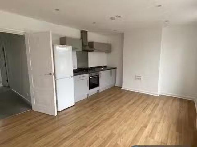Cozy 1 BA 1 bedroom flat for rent in Upper Elmers End Road, Be.
