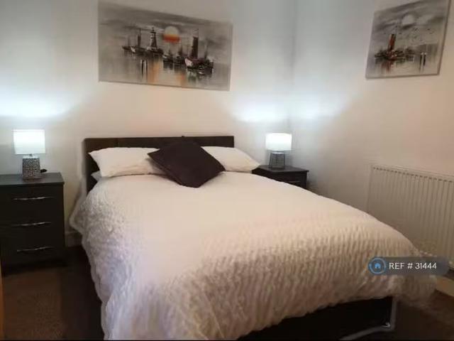 Cheap 1 BA 1 bedroom house share for rent in Westwood Street.