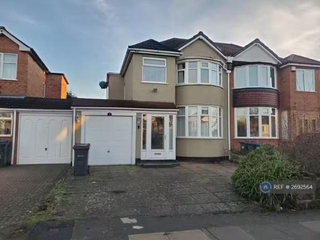 Nice 1 BA 1 bedroom house share for rent in Cranes Park Road.