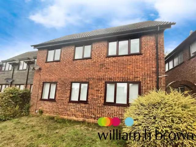 Cozy 1 BA 1 bedroom maisonette for rent in Silbird Close, Colc.