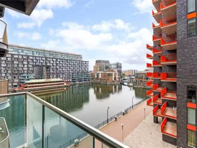 Deal! 1 BA 1 bedroom property to let in Millharbour, London, E.