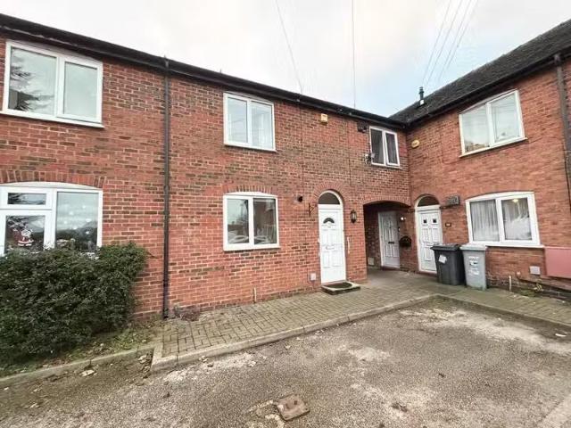 Cheap 1 BA 2 bedroom terraced house for rent in Thomas Row, Na.