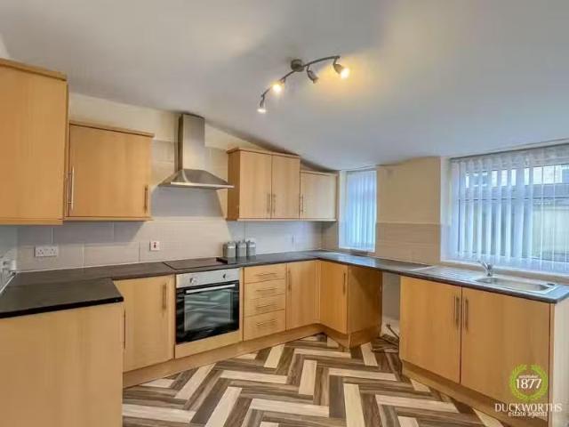 Rental! 1 BA 2 bedroom terraced house for rent in Chapel Stree.