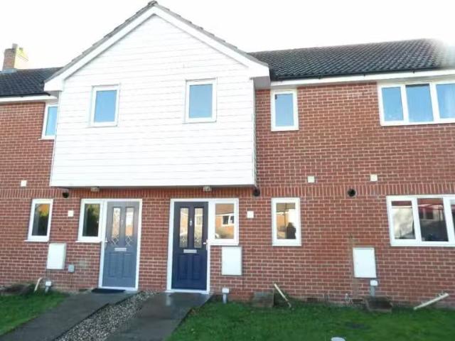 New 1 BA 2 bedroom terraced house for rent in Colchester Road.