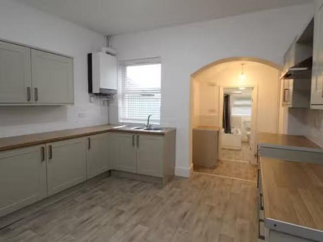 Unique 1 BA 2 bedroom terraced house for rent in Norman Street.