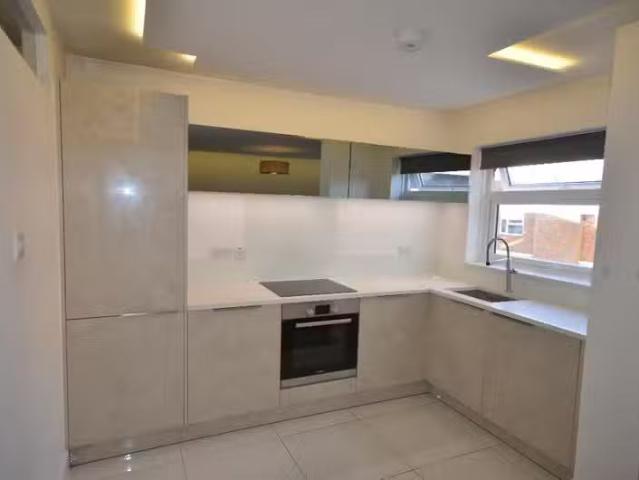 New 1 BA 2 bedroom apartment for rent in Central Harpenden, He.