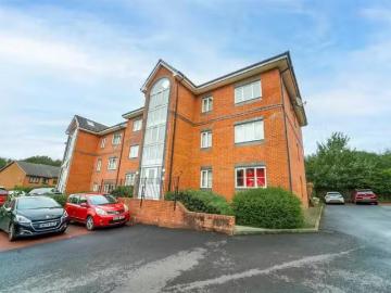 Unique 1 BA 2 bedroom apartment for rent in Broadoaks, Bury, BL9