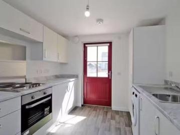 Just in! 1 BA 2 bedroom apartment for rent in Doohills Road, C.