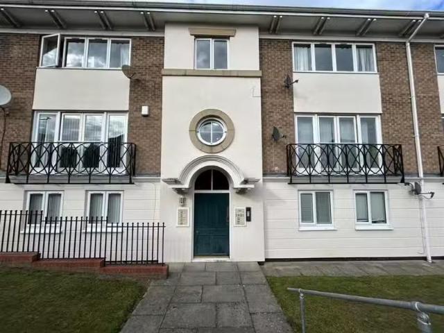 Cheap 1 BA 2 bedroom apartment for rent in Hawkesbury Mews, Da.