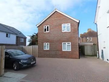 Unique 1 BA 2 bedroom apartment for rent in Main Road, Yapton.