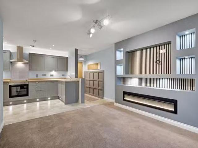 For Rent! 1 BA 2 bedroom apartment for rent in Stephenson Driv.
