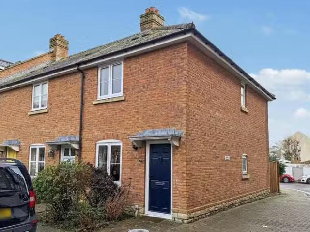 Unique 1 BA 2 bedroom end of terrace house for rent in Rendall.