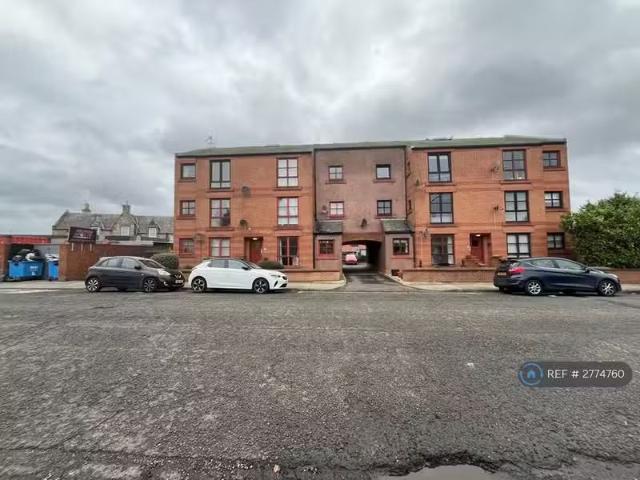 For Rent! 1 BA 2 bedroom flat for rent in Market Street, Musse.