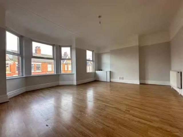 Unique 1 BA 2 bedroom flat for rent in Alpha Drive, Birkenhead.