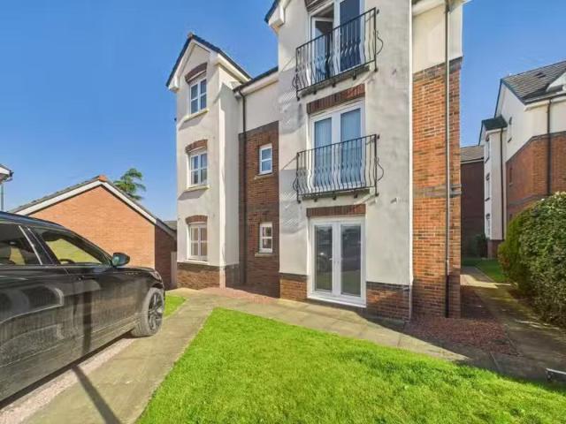 Rental! 1 BA 2 bedroom flat for rent in Pennine View Close, Ca.