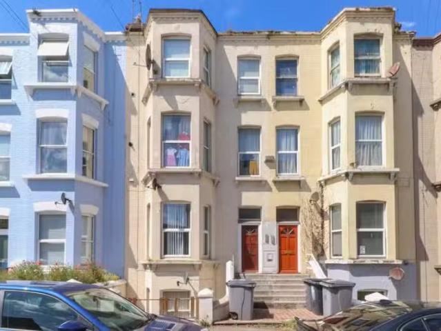 Rental! 1 BA 2 bedroom flat for rent in Sweyn Road, Margate, K.