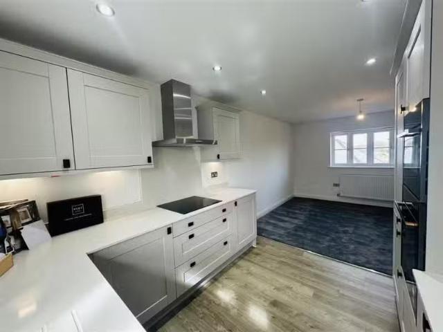 For Rent! 1 BA 2 bedroom flat for rent in Saxondale Gardens, L.