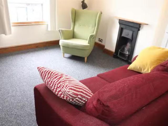 Rental! 1 BA 2 bedroom house share for rent in Oxford Street.
