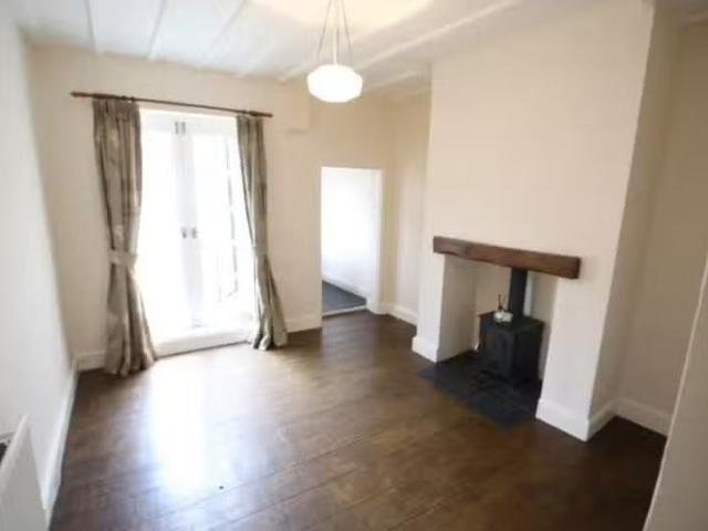 Charming 1 BA 2 bedroom property for rent in Strait Lane, Hurw.