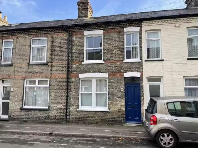 For Rent! 1 BA 3 bedroom terraced house for rent in Thoday Str.