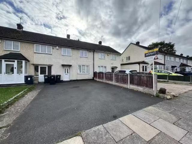For Rent! 1 BA 3 bedroom terraced house for rent in Hernefield.