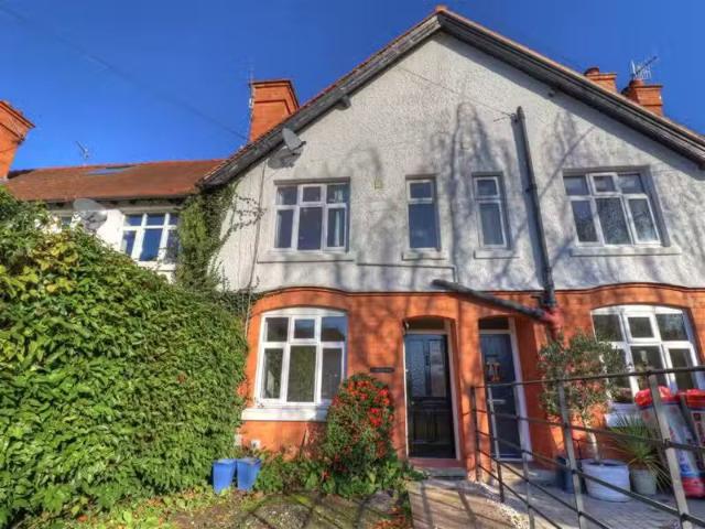 Deal! 1 BA 3 bedroom terraced house for rent in Loxley Road, S.